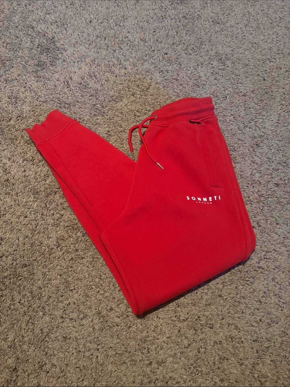 NWOT Sonneti London Red Jogger Bottoms M